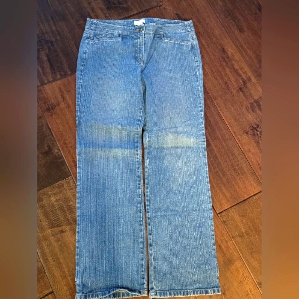 ANN TAYLOR LOFT Women's Size 8 Boot Cut Jeans - 127840